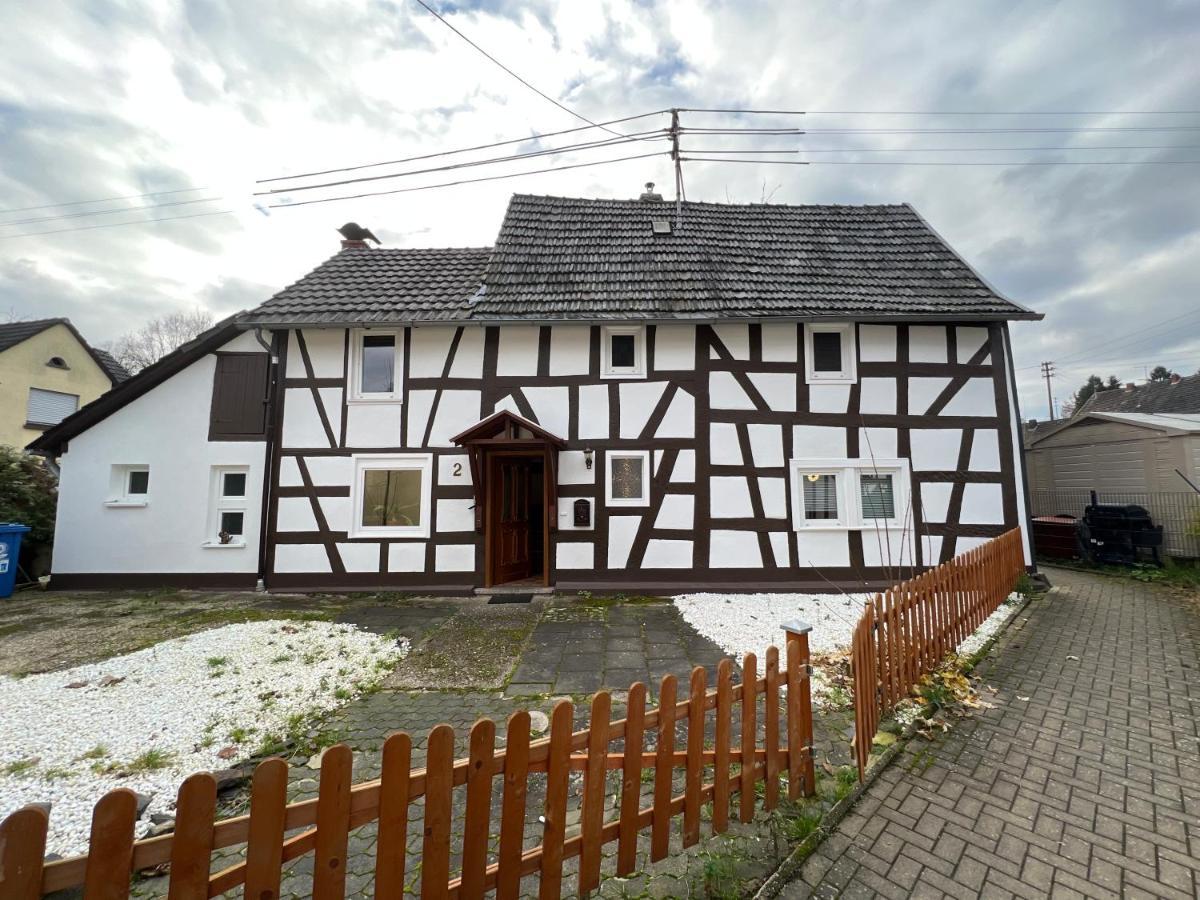300 Jahre Altes Renoviertes Fachwerkhaus Villa Peterslahr Dış mekan fotoğraf