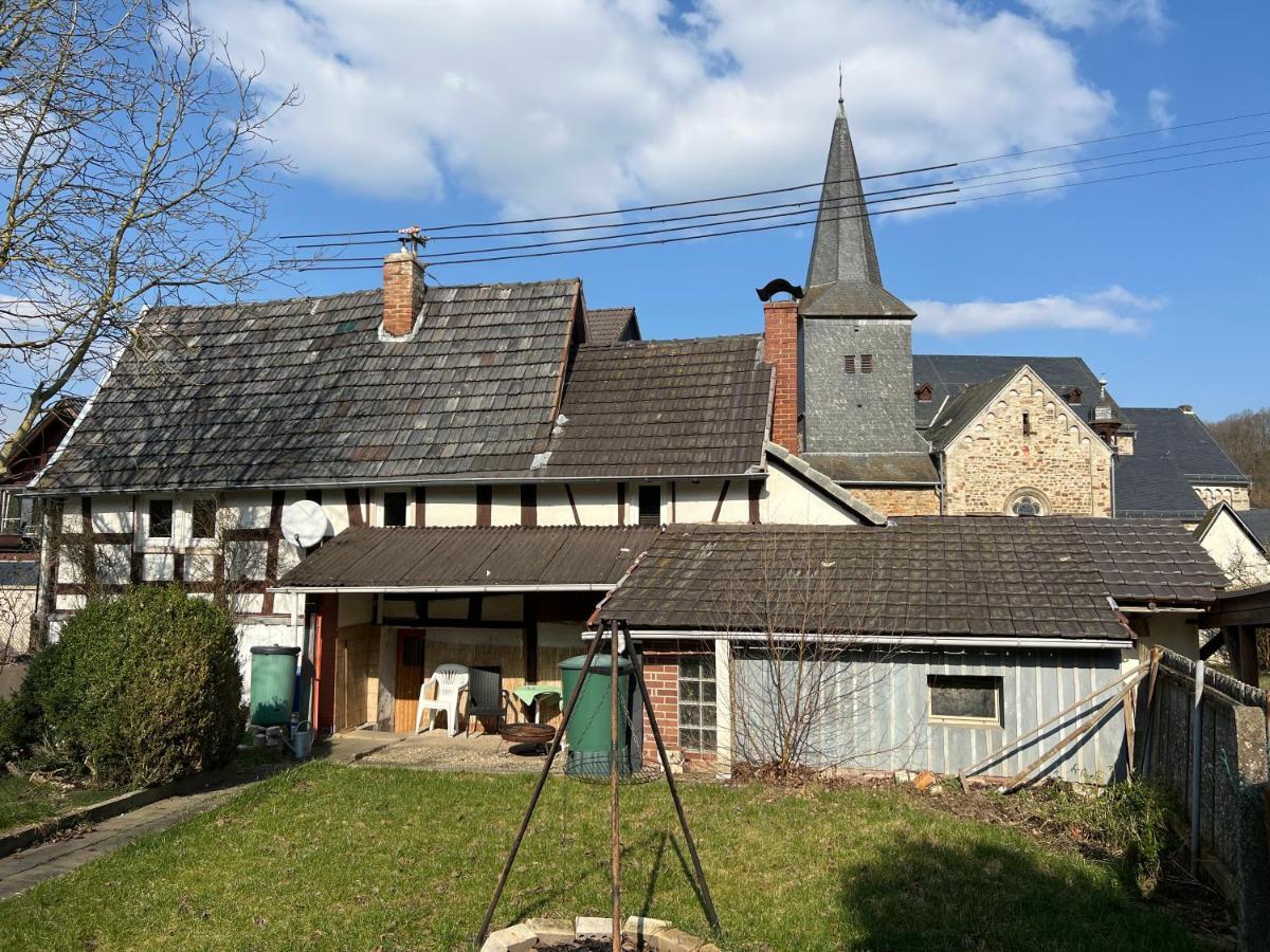 300 Jahre Altes Renoviertes Fachwerkhaus Villa Peterslahr Dış mekan fotoğraf